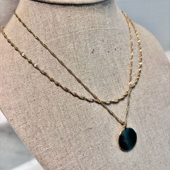 Forever 21 Rope Chain Double Strand Round Pendant Layered Necklace Gold-tone OS - Picture 2 of 3